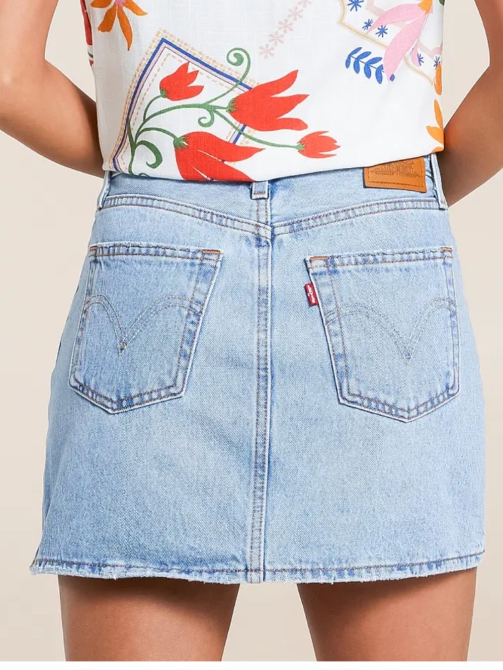 Levi's Premium Icon Light Blue Denim Mini Skirt Women’s Size 27